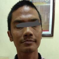 saleh-simpan-102-butir-pil-zenith-di-kantung-celananya