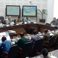 jusuf-kalla-pimpin-rapat-terbatas-terkait-perdagangan-internasional