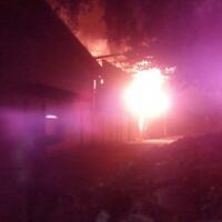 pabrik-payung-di-depok-terbakar