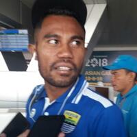 bek-persib-ini-siap-tampil-total-kontra-borneo-fc
