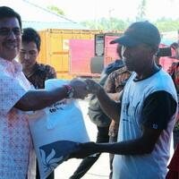 bupati-halsel-tegaskan-bantuan-beras-kepada-rakyat-harus-bagus