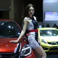 deretan-spg-cantik--seksi-di-iims-2018