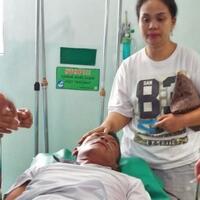 diduga-mabuk-saat-rdp-ketua-dprd-ini-roboh-dan-dilarikan-ke-rumah-sakit