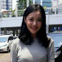 mantan-personel-idol-group-jkt48-ini-deg-degan-saat-si-calon-suami-ucapkan-ijab-kabul