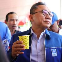 di-jember-zulkifli-hasan-sebut-petani-kopi-perlu-dilindungi-dan-didukung