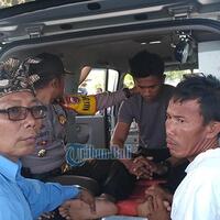 komang-pingsan-sat-tahu-ibunya-hanyut-terseret-ombak-di-pantai-watu-klotok