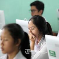 federasi-guru-seluruh-indonesia-sebut-unbk-smp-di-hari-pertama--gaduh