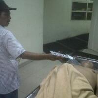 pria-asal-mojokerto-ini-tiba-tiba-meninggal-saat-lagi-berteduh-dari-guyuran-hujan