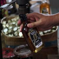 beberapa-rumah-warga-di-tegal-yang-memproduksi-miras-grebek-polisi