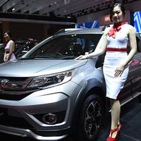 new-honda-br-v-dengan-fitur-baru-dan-desain-semakin-tangguh-di-iims-2018