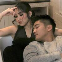 foto-bareng-boy-william-di-toilet-pose-ayu-ting-ting-jadi-sorotan