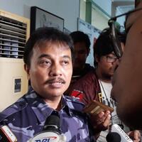 politisi-golkar-enggan-tanggapi-instruksi-sby-yang-minta-roy-suryo--puasa-bicara