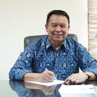 kepada-kang-hasan-komunitas-di-depok-titipkan-bonsai-untuk-jokowi