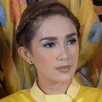 ussy-sulistiawaty-phobia-kolam-renang