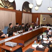 lks-tripartit-rekomendasikan-penataan-tenaga-kerja-asing-di-jabar