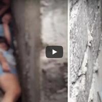 wanita-ini-tak-sengaja-terjepit-di-celah-bangunan-butuh-6-jam-untuk-mengeluarkannya