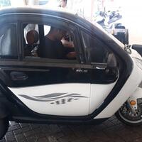 berani-coba-test-drive-sepeda-listrik-roda-tiga-buruan-datang-ke-iims-2018