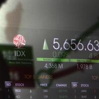 ihsg-ambles-ke-posisi-6079-rupiah-ikut-melemah