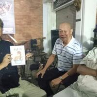 penyair-simon-ht-luncurkan-buku-kumpulan-puisi-berjudul-hursa