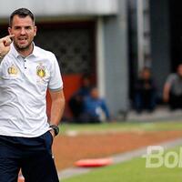 simon-mcmenemy-berharap-bhayangkara-fc-segera-bangkit