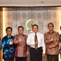 ketua-dpr-terima-usulan-pwi-soal-wacana-ruu-media-sosial