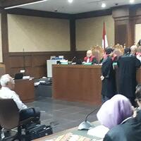 direktur-rs-medika-permata-hijau-bersaksi-di-sidang-fredrich-yunadi