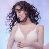 marissa-nasution-lakukan-maternity-shoot-bernuansa-luar-angkasa-dan-bintang-bintang