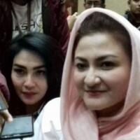 panggil-istri--yang--hakim-singgung-setya-novanto-tetap-romantis