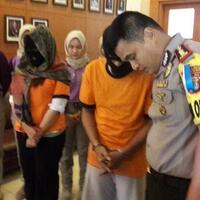 polisi-ungkap-praktik-prostitusi--threesome--lewat-media-sosial