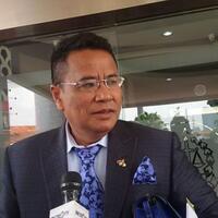 punya-peluang-poligami-ini-alasan-hotman-paris-merasa-cukup-satu-istri