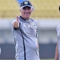 asisten-pelatih-mundur-manajemen-persib-bantah-ada-konflik-dalam-tim