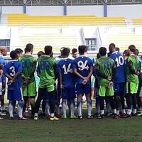 madura-united-vs-persib-bandung-mario-gomez-siapkan-pasukannya-hadapi-cuaca-panas