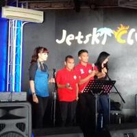 riko-simanjuntak-jadi-penyanyi-dadakan-di-acara-syukuran-persija-jakarta