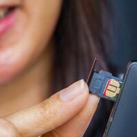 jelang-blokir-total-1-mei-telkomsel-gerilya-keliling-kampung