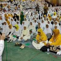 adies-kadir-hingga-arumi-gelar-istghosah-menangkan-khofifah-emil-di-surabaya