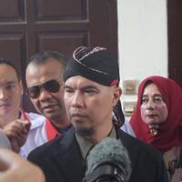 ahmad-dani--saya-tidak-bakal-pakai-lagi-kaus-2019gantipresiden