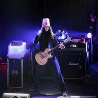 buckethead--the-man-behind-the-mask