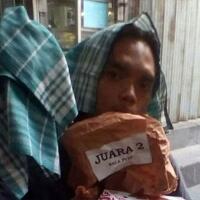 miris-disdikbud-banten-hargai-juara-lomba-puisi-dengan-dua-lembar-serbet