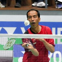tanding-bulu-tangkis-dengan-sultan-bolkiah-jokowi-keluar-keringat-2-ember