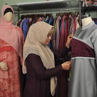 share--diskusi-bisnis-fashion---distro-clothing-tempat-produksi-dll---eps-4