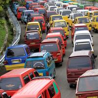 mobil-dinas-dan-bus-sekolah-akan-gantikan-angkot-selama-mogok