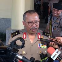 dua-orang-ditangkap-karena-diduga-hendak-tusuk-polisi