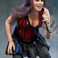 ini-dia-5-vokalis-cewek-paling-seksi-di-dunia