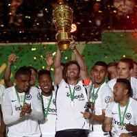 kalahkan-bayern-munchen-eintracht-frankfurt-juarai-dfb-pokal