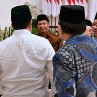 garang-di-luar-lihat-wajah-fadli-zon-saat-dekat-jokowi