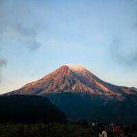 merapi-naik-status-menjadi-waspada-apa-artinya