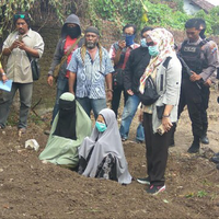 hanya-satu-keluarga-hadiri-pemakaman-terduga-teroris-di-sidoarjo