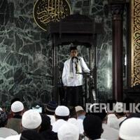 ustaz-somad-tgb-dan-pemimpin-yang-menolong-agama-allah