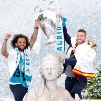 madridisme-telah-merayakan--la-decimotercera--di-cibeles