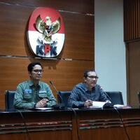 kpk-tetapkan-wali-kota-blitar-dan-bupati-tulungagung-sebaga-tersangka